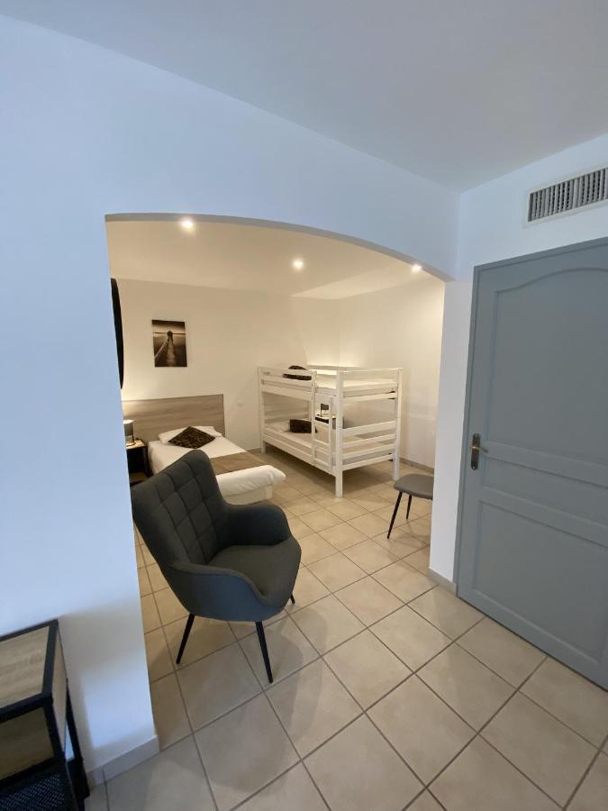 Logis Hotel L'Oliveraie Коняк Екстериор снимка