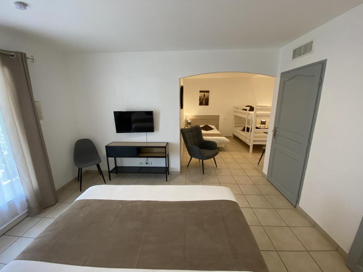 Logis Hotel L'Oliveraie Коняк Екстериор снимка