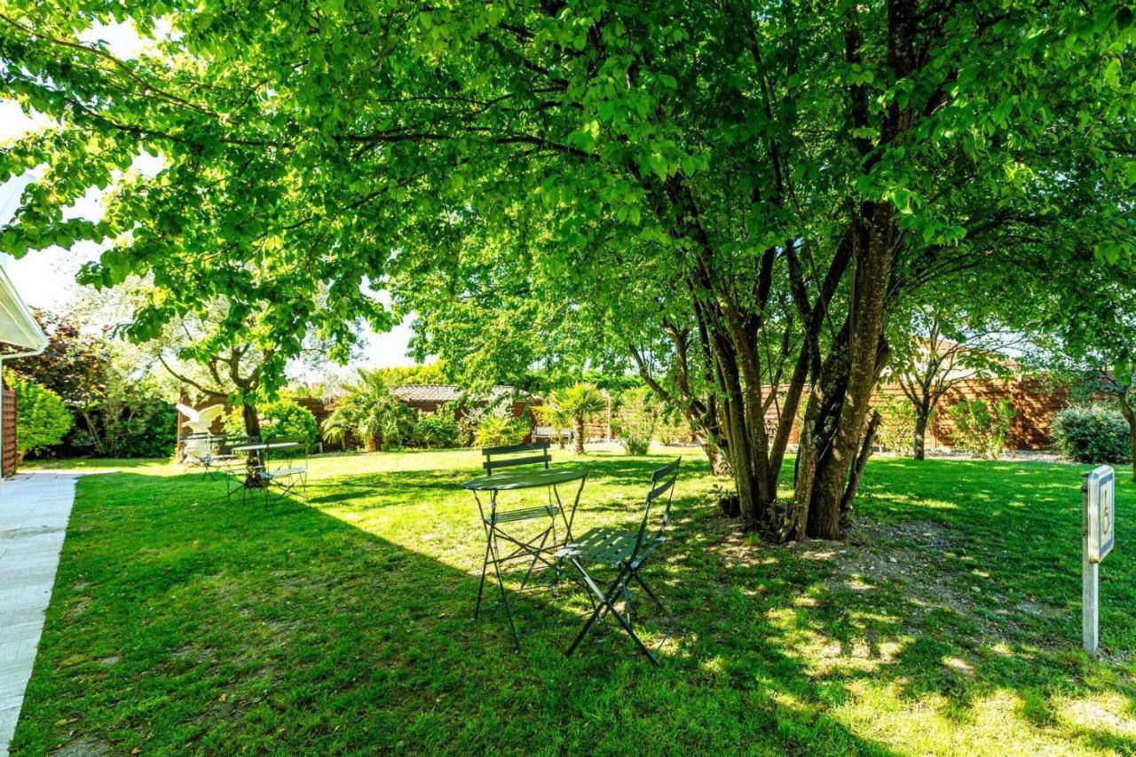Logis Hotel L'Oliveraie Коняк Екстериор снимка