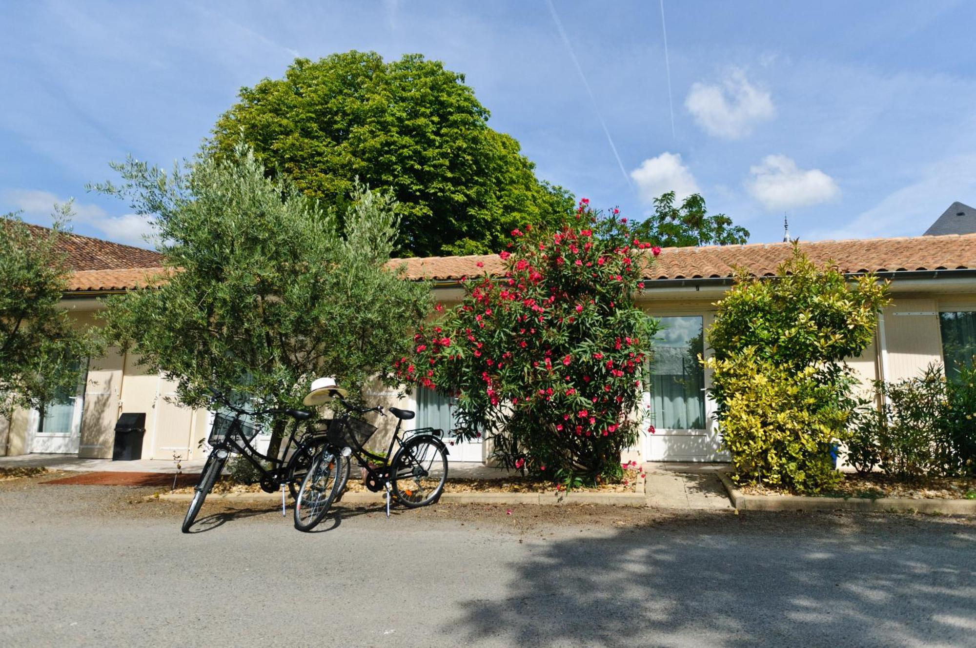 Logis Hotel L'Oliveraie Коняк Екстериор снимка