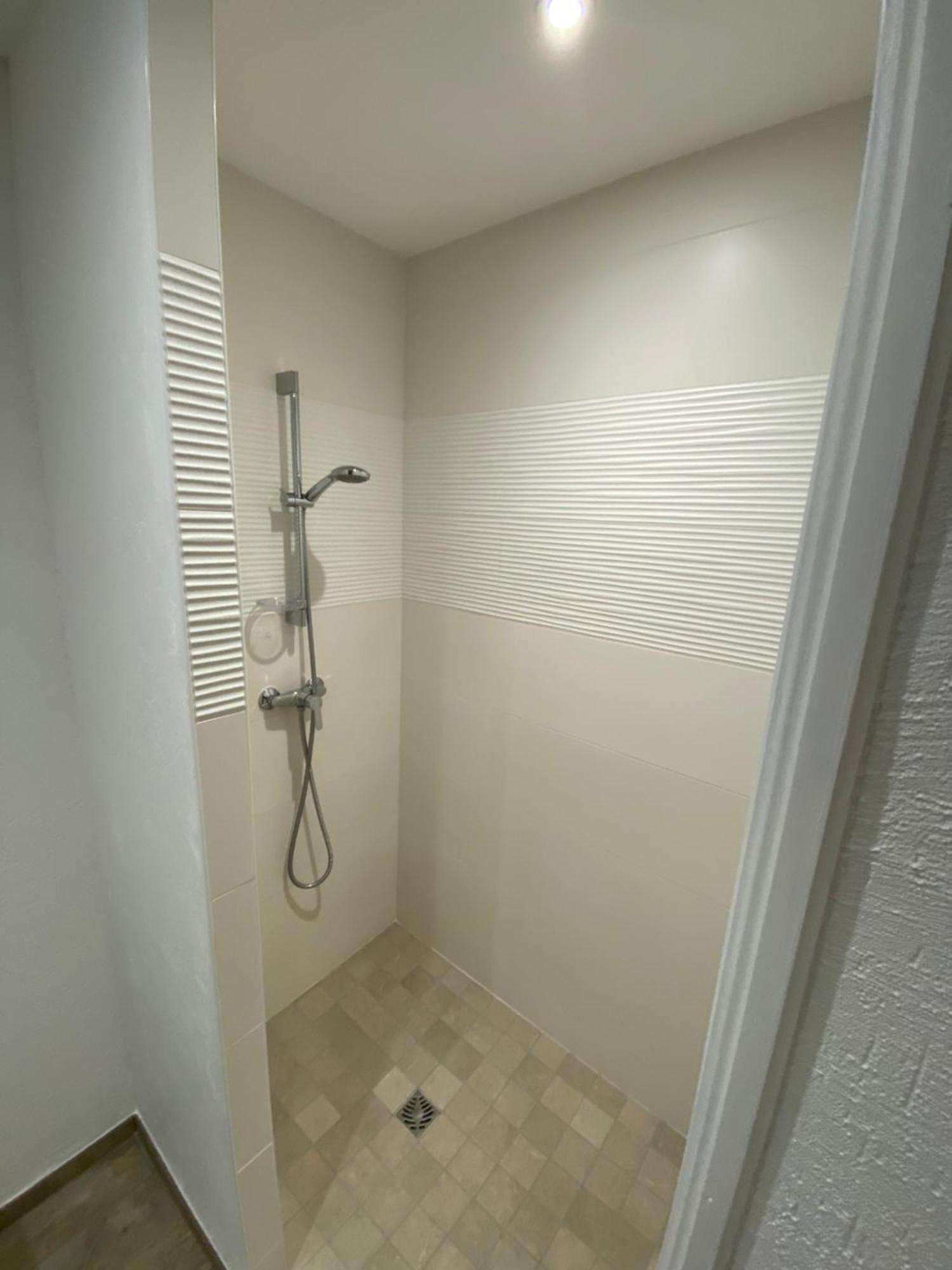 Logis Hotel L'Oliveraie Коняк Екстериор снимка