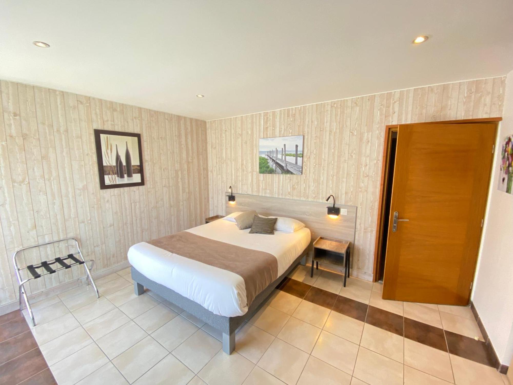 Logis Hotel L'Oliveraie Коняк Екстериор снимка