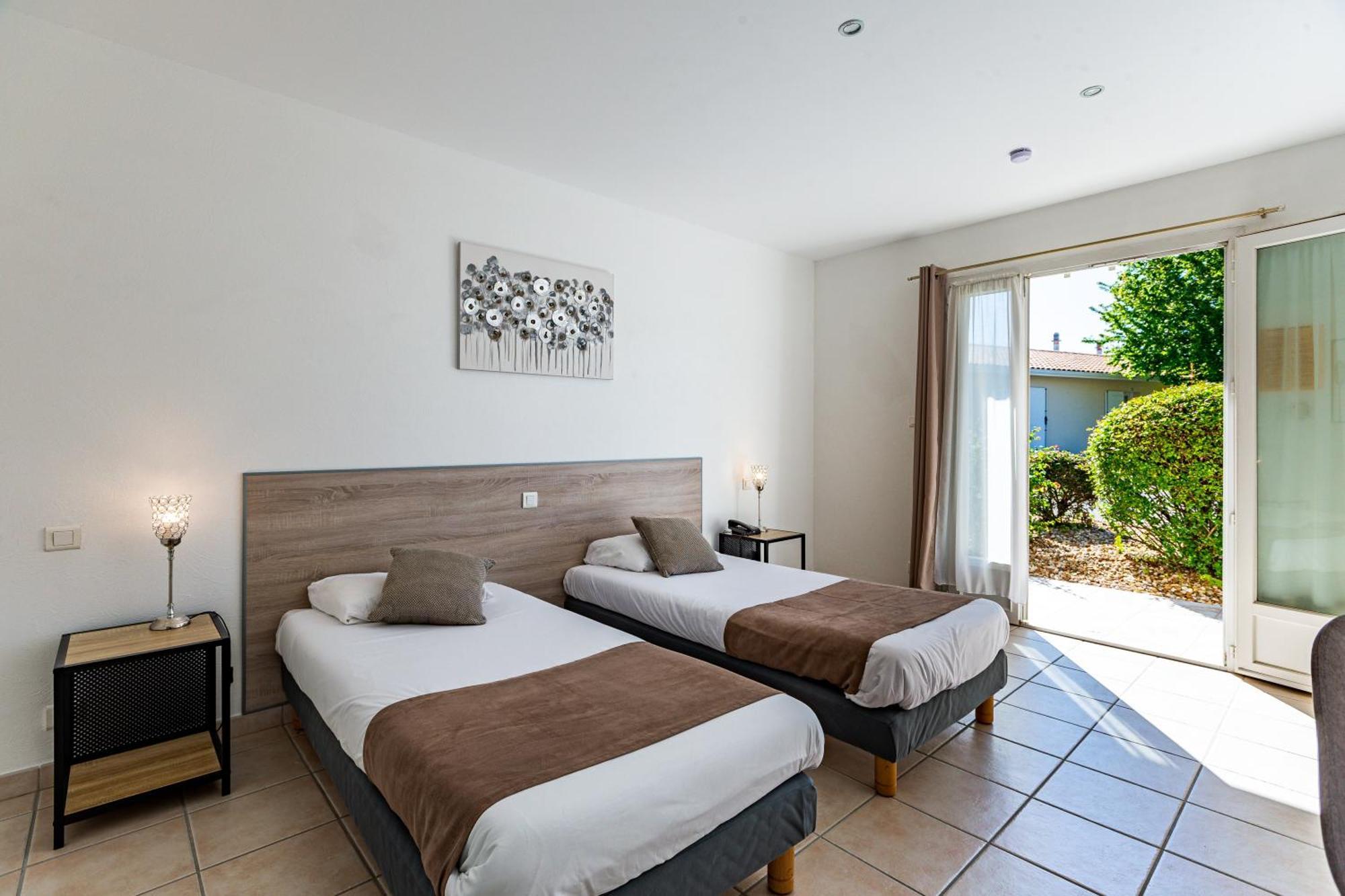 Logis Hotel L'Oliveraie Коняк Екстериор снимка
