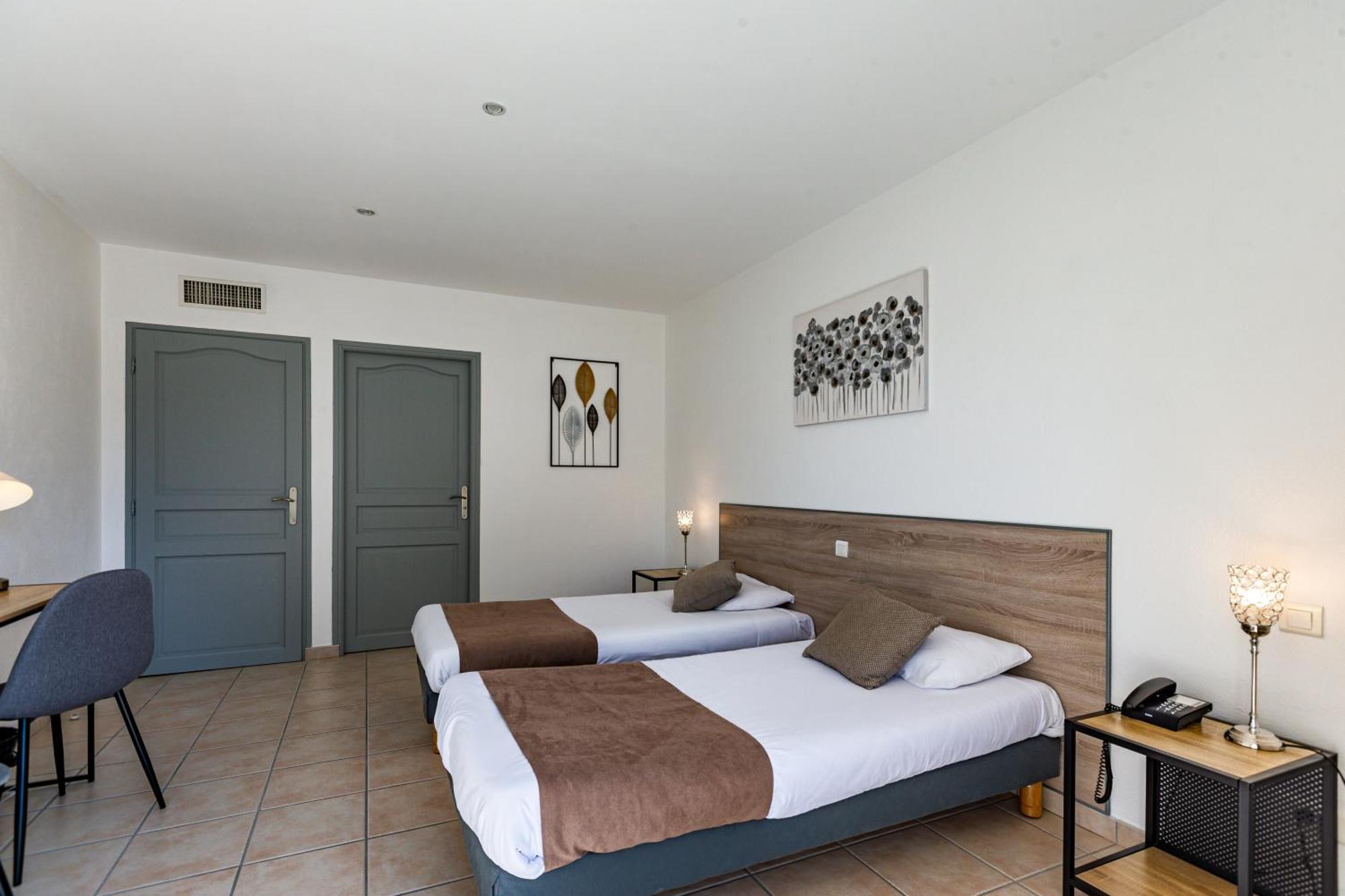 Logis Hotel L'Oliveraie Коняк Екстериор снимка