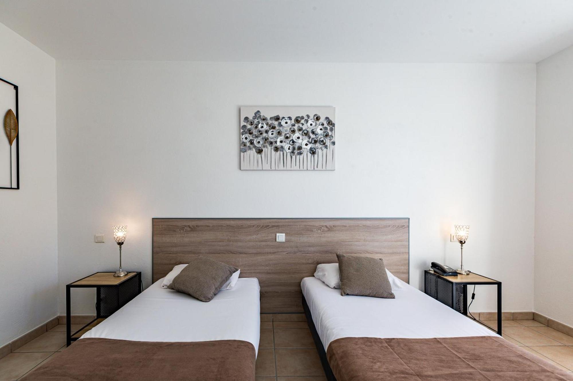Logis Hotel L'Oliveraie Коняк Екстериор снимка
