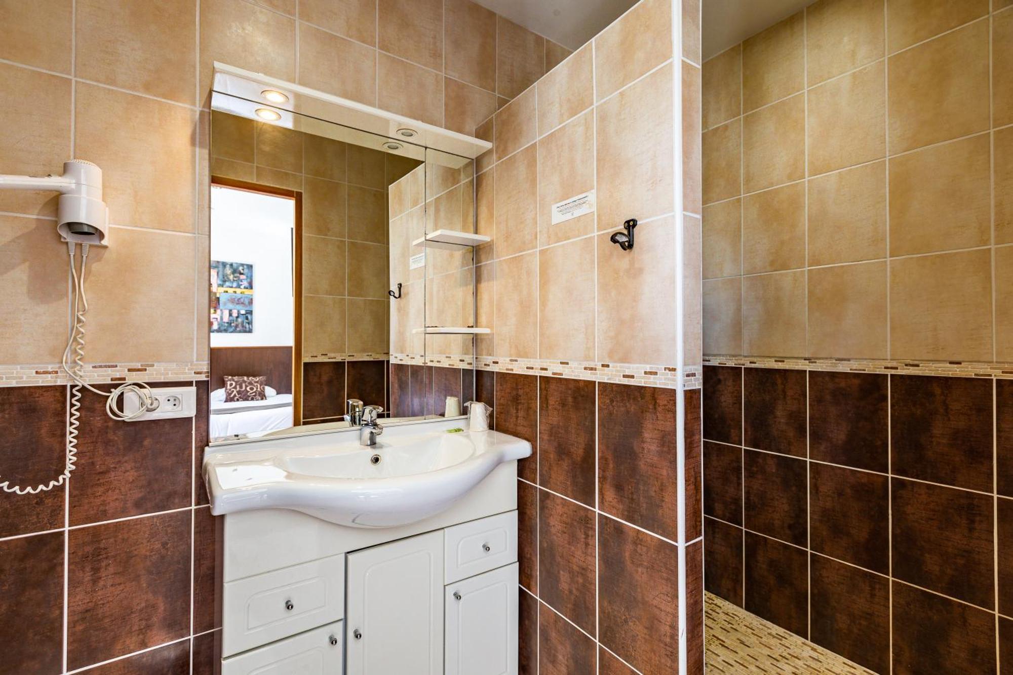 Logis Hotel L'Oliveraie Коняк Екстериор снимка