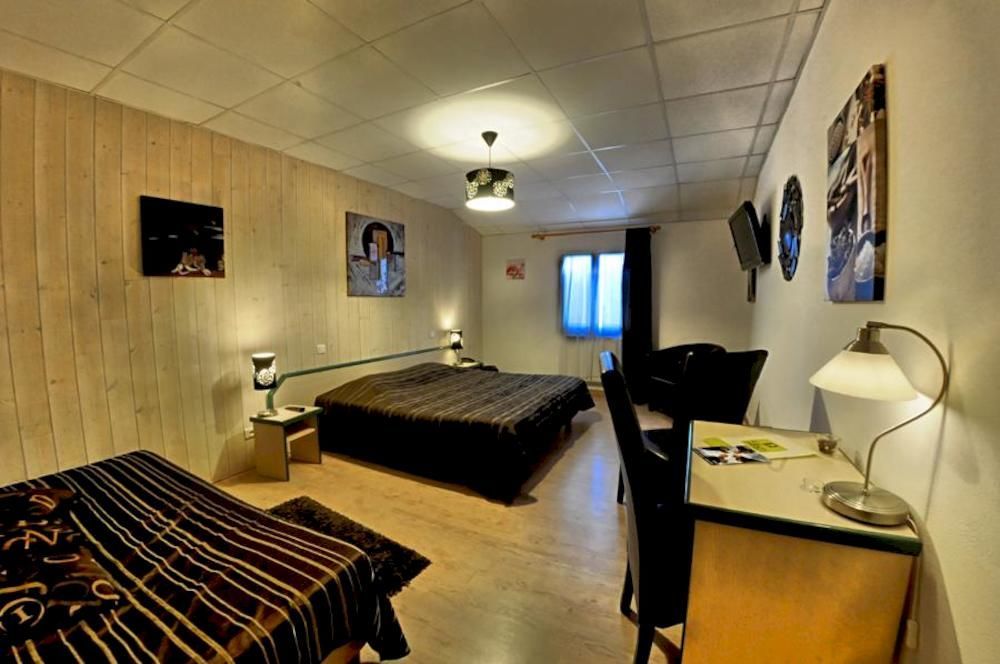 Logis Hotel L'Oliveraie Коняк Екстериор снимка