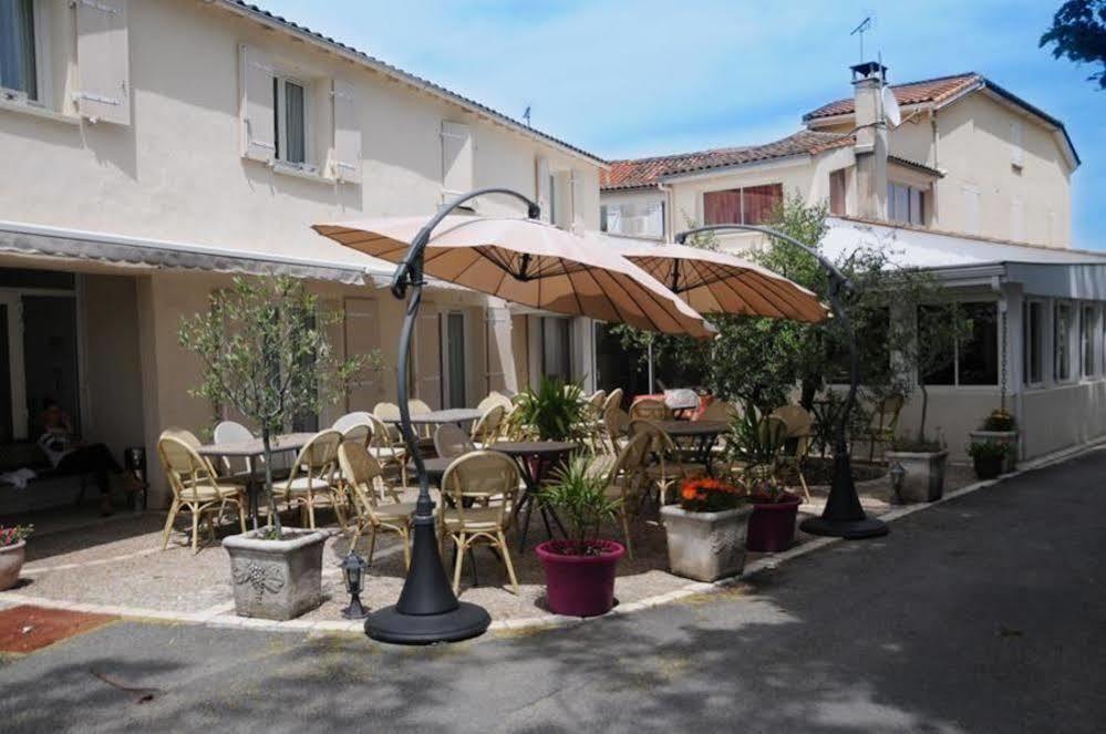 Logis Hotel L'Oliveraie Коняк Екстериор снимка