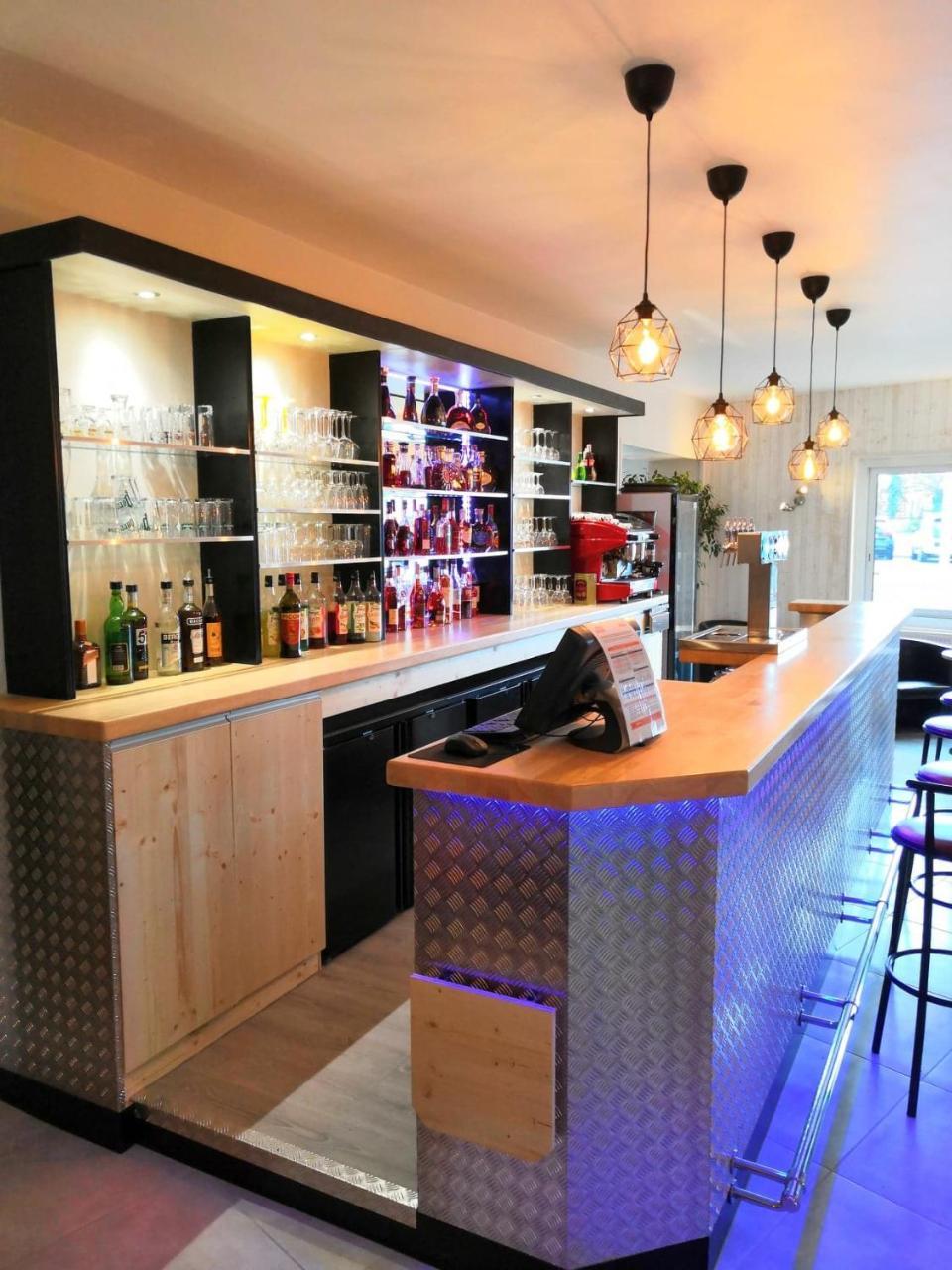 Logis Hotel L'Oliveraie Коняк Екстериор снимка