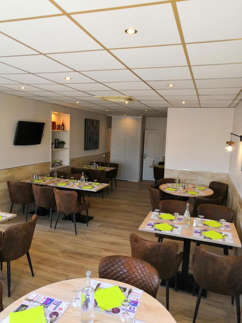 Logis Hotel L'Oliveraie Коняк Екстериор снимка